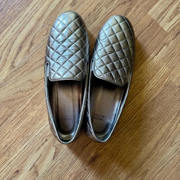 Johnston & Murphy Women’s Metallic Quilted Loafers - Size 6 - Picture 4 of 10